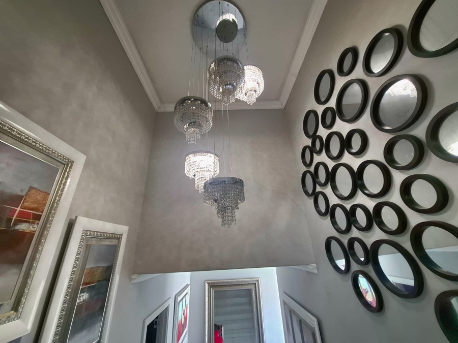 5 Bedroom Property for Sale in Gonubie Eastern Cape